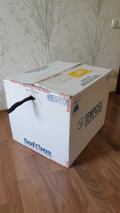 Термобокс, термоконтейнер.