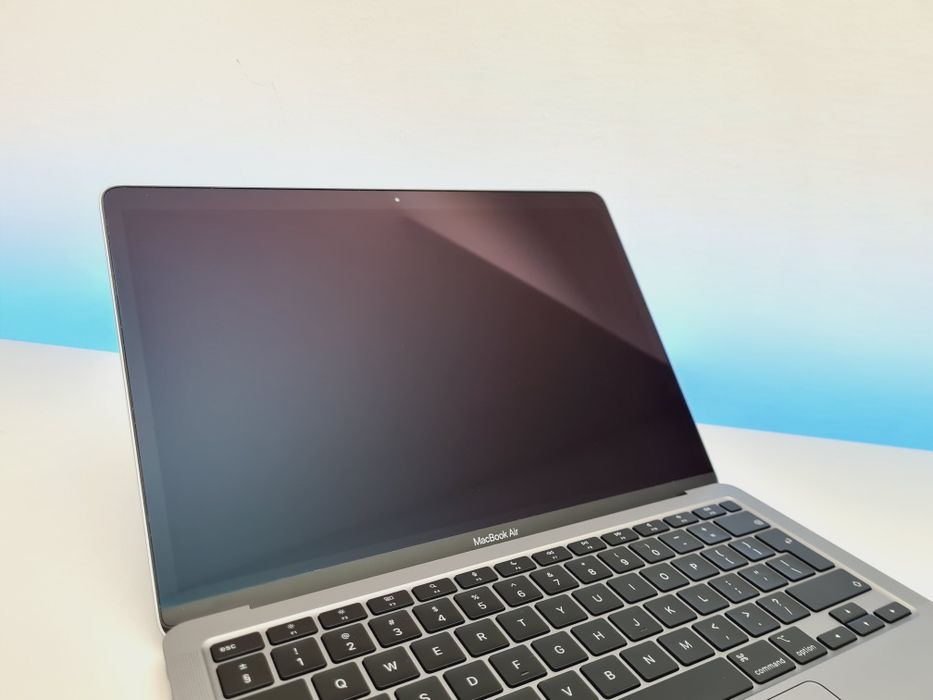 Laptop MacBook Air M1 bardzo dobry stan - pierwszy właściciel