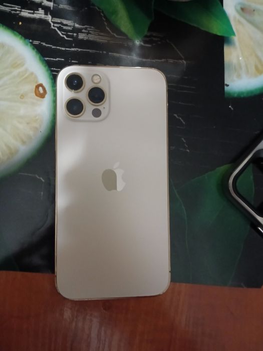 Iphone 12 pro Gold