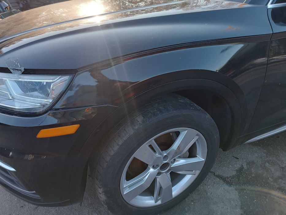 Ауді Q5 80A 18 крило ліве  край шпаклівка накладки аркі кріплення