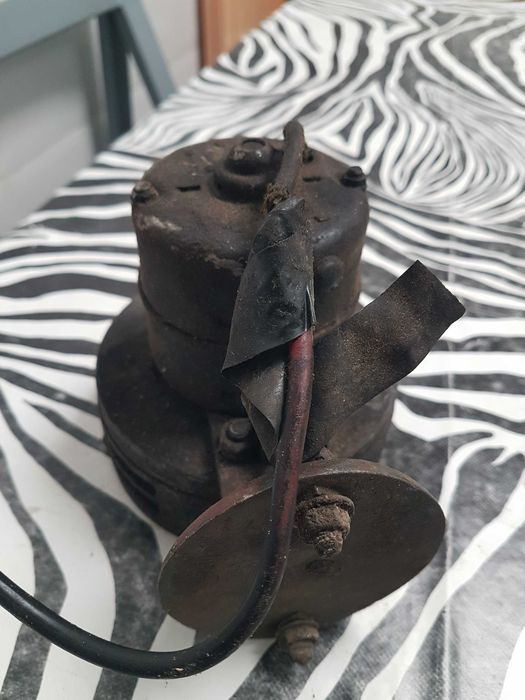 Buzina/ sirene antiga