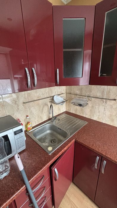 Ольжича 2/33, дорогожичі, сирець