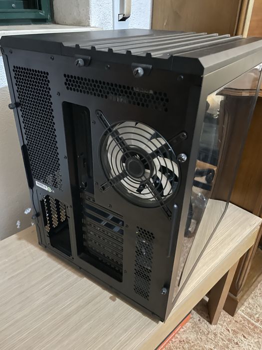 Corsair Air540 Case + Corsair Water Cooler + 3 Corsair Fans64751238310402124