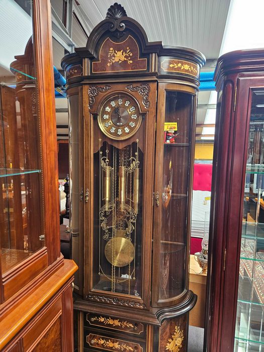 Imponente móvel / relógio de pendulo - óptim