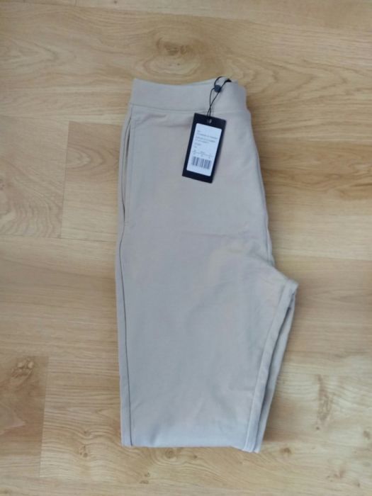 Spodnie dresowe. Rozmiar M