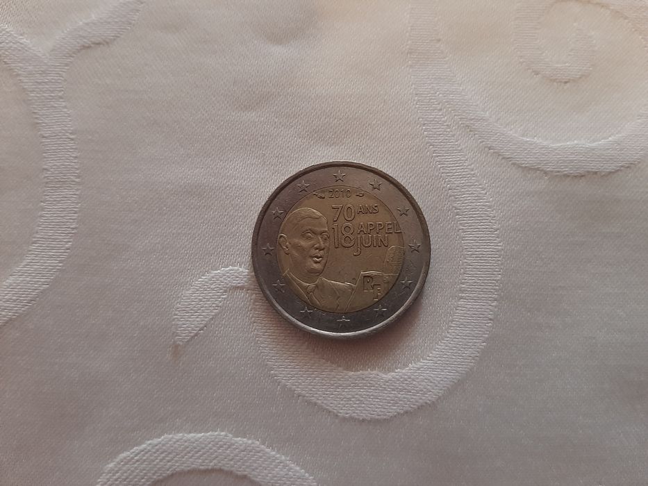 Продам ходовые 2 евро 2010 года.Цена 200 гривен.