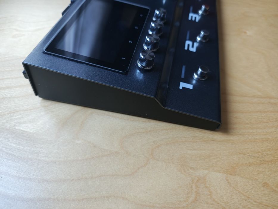 Multiefekt Boss GX-100 z BT-Dual