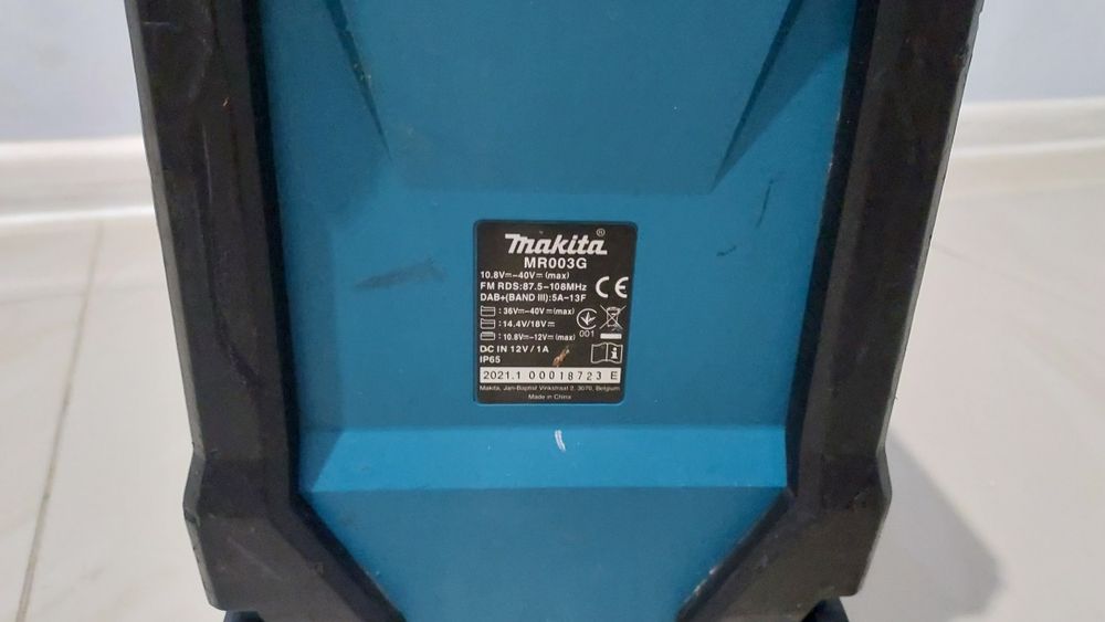 Makita Радіоприймач акумуляторний Makita MR003G