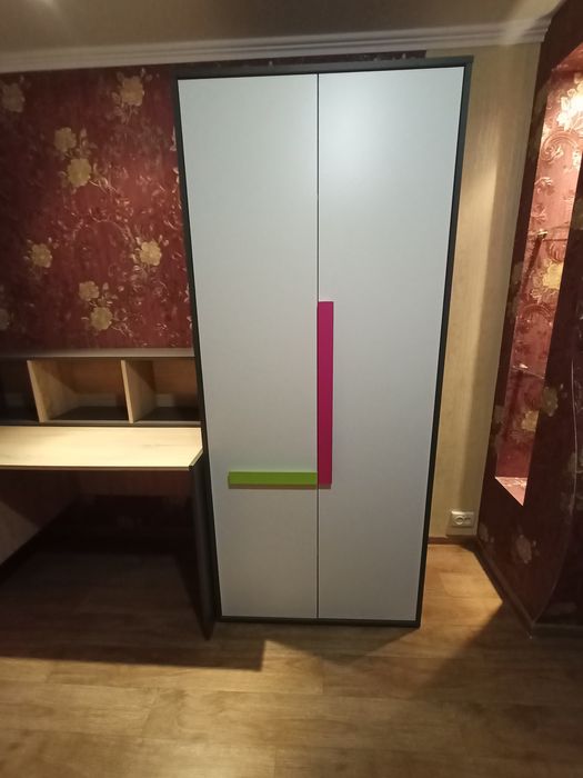 Меблі, дитяча/підліткова кімната