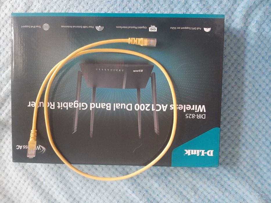 router D-Link DIR-825