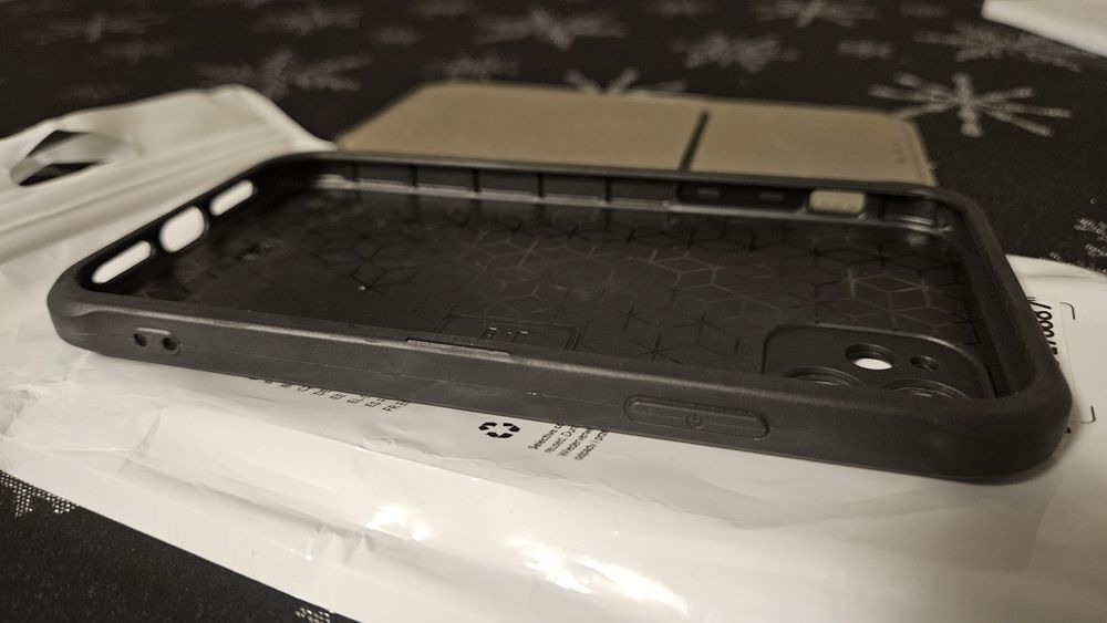 Etui iPhone 11 ciemna zieleń