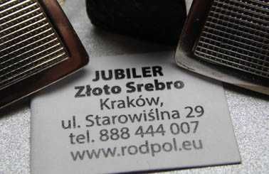 Srebrne spinki kratkowane ozdoby.