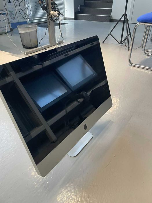 Моноблок Apple iMac 215 з вебкамерою та IPS матрицею є 8 шт