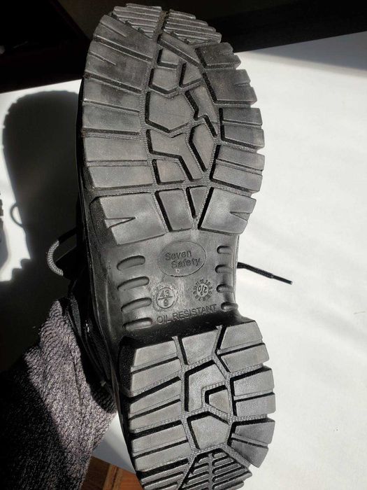 Ботінки (черевики) робочі нові  р. 42-43