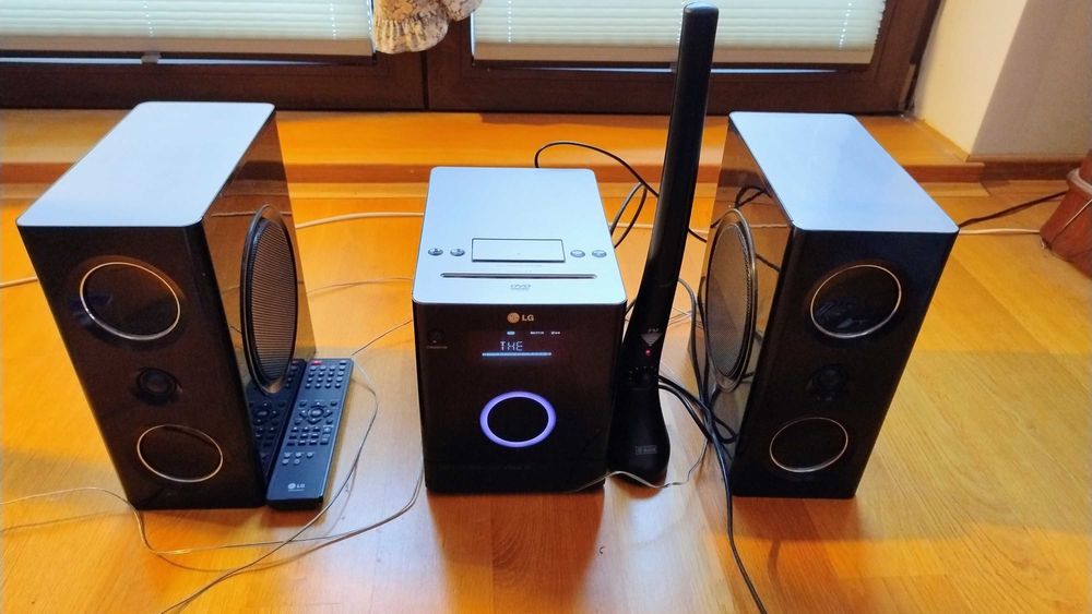 Wieża LG FB163 z pilotem + antena