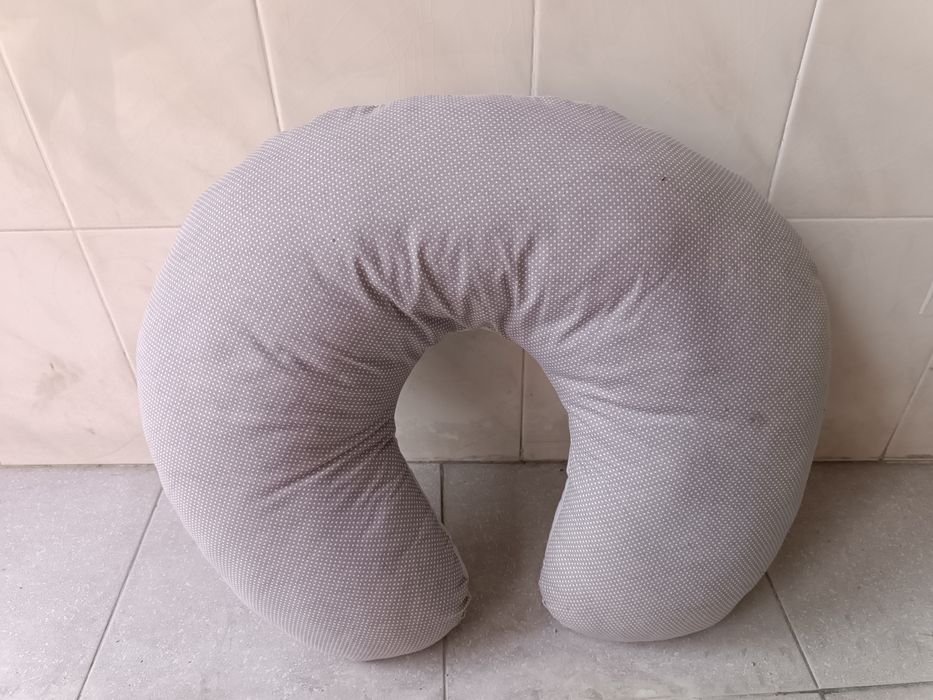 Almofada para amamentação com ursinho e fecho