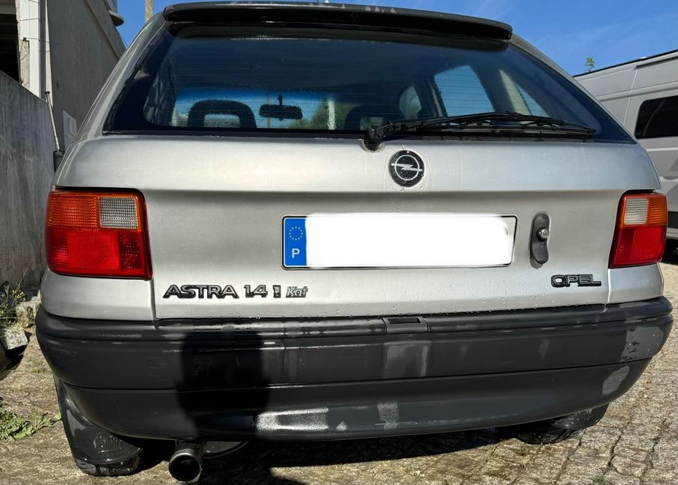 Opel Astra — fotografia 2