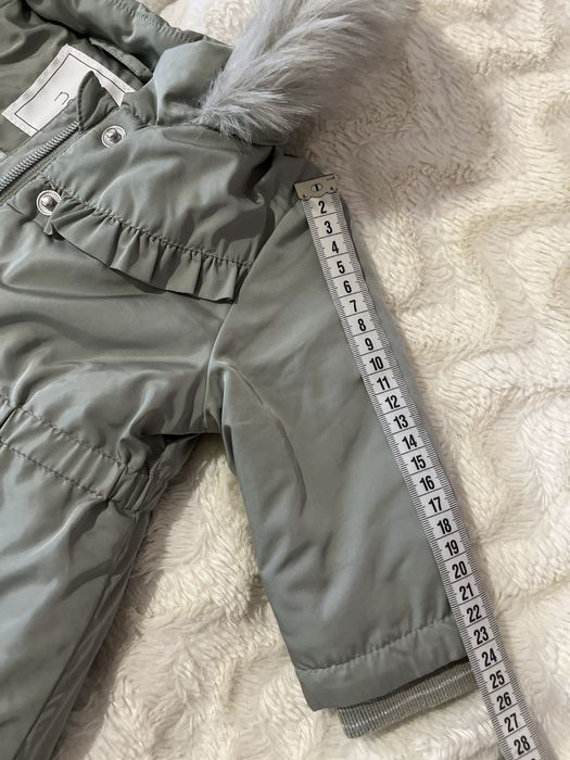 Продам демісезонну куртку на дівчинку