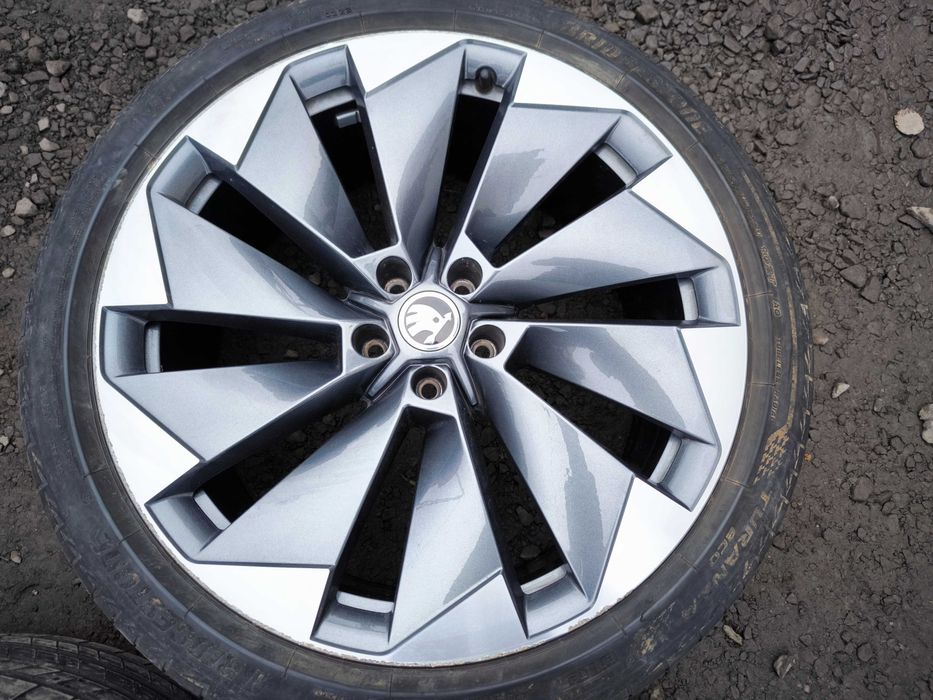 Koła Skoda Enyaq IV Kodiaq GT Superb Scout 21 cali 5x112 ET42 255/40