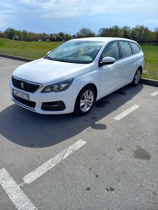 Sprzedam Peugeota 308 1.2 benzyna 2017r.kombi
