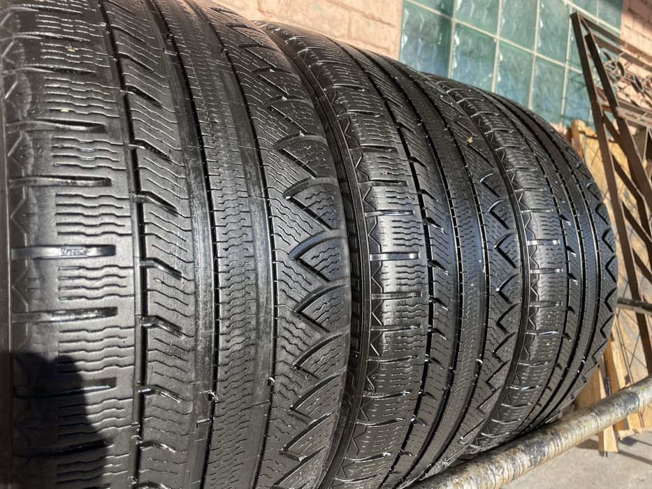 Розпродаж Складу!!! Пара зимових шин 255/35R19 Michelin