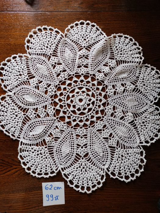 Serwetka szydełkowa 62 cm lub 44 cm własnej roboty