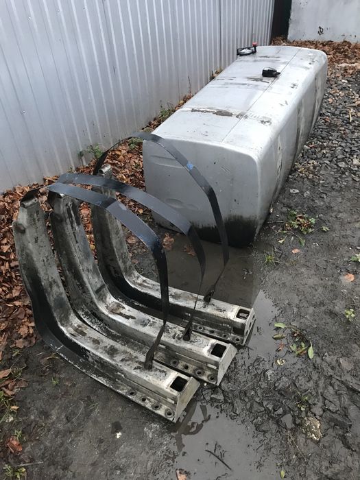 Бак Вольво,Рено,Ман 750л в гарному стані,без тріщин,латок,алюмінієвий