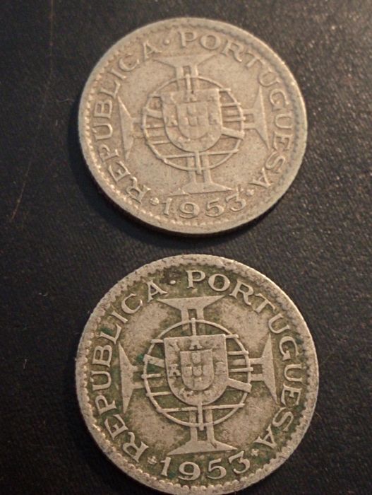 moeda de 2,5 escudos  - Angola 1953 - Cupro Niquel