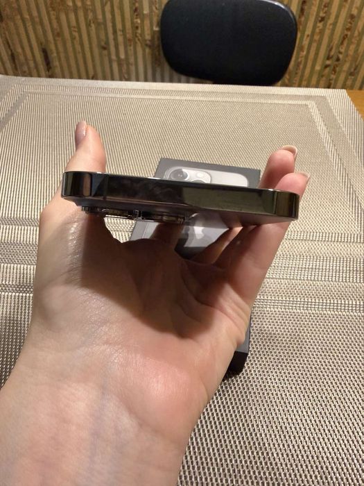 Продам ідеальний Iphone 13 pro 256gb