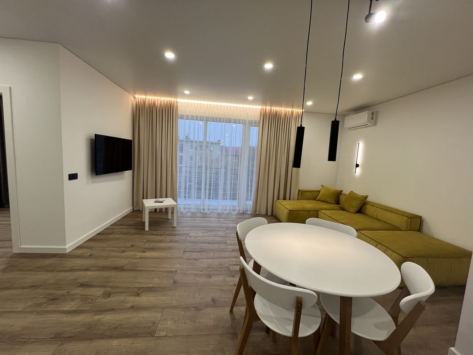 Сучасна нова квартира подобово