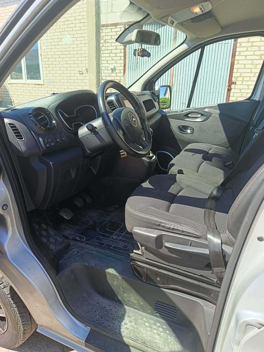 Sprzedam Busa Opel Vivaro