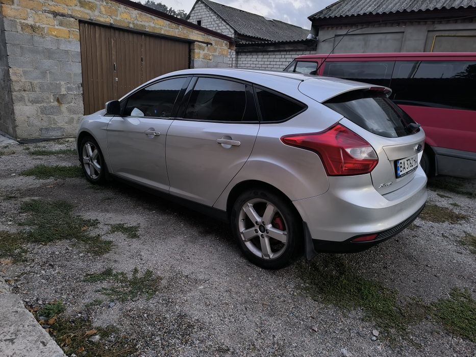 Автомобіль форд фокус