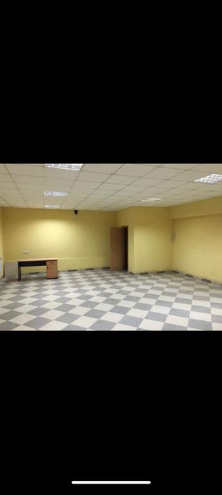 Продаж комерційного приміщення вільного призначення