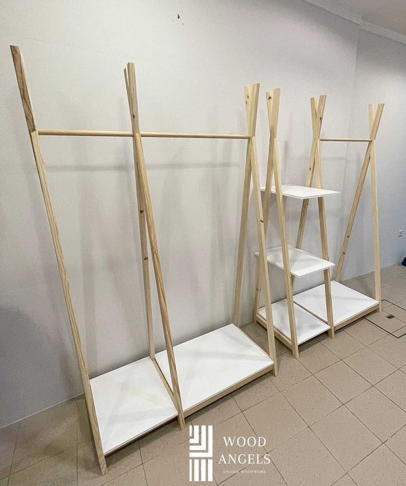 Charriots de criança e adulto