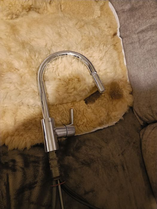 Torneira cromada para cozinha