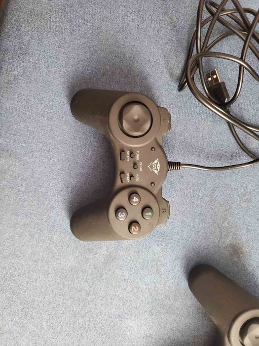 Джойстики ігрові Trust