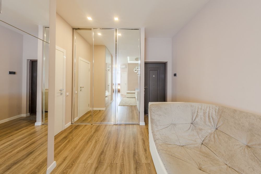 Оренда подобово  біля метро Вокзальна в ЖК Елегант на жилянській,118