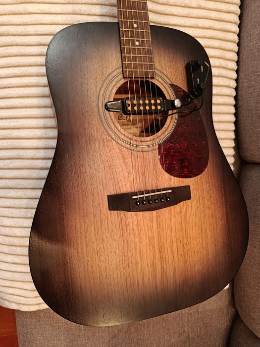 Продам гітару Cort earth 60m