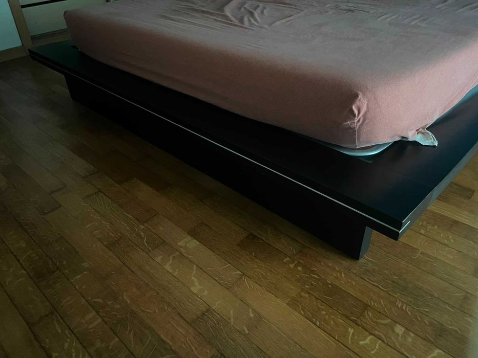 Cama + 2 mesinhas