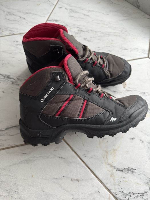 Черевики туристичні Quechua