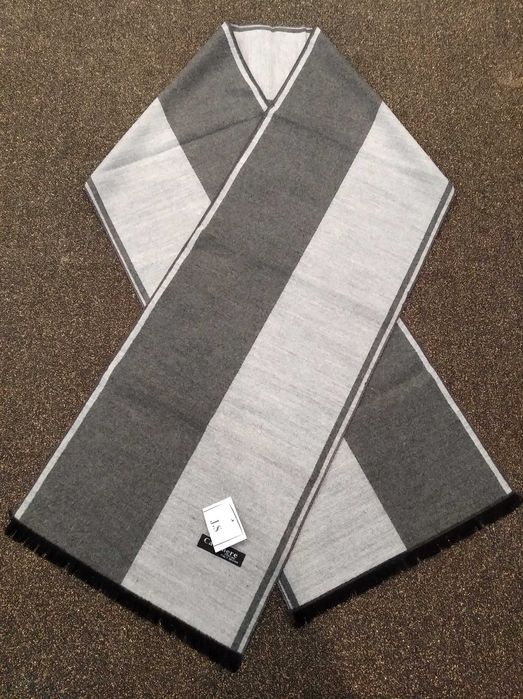 Cachecóis / Echarpes / Lenços novos ou como novos