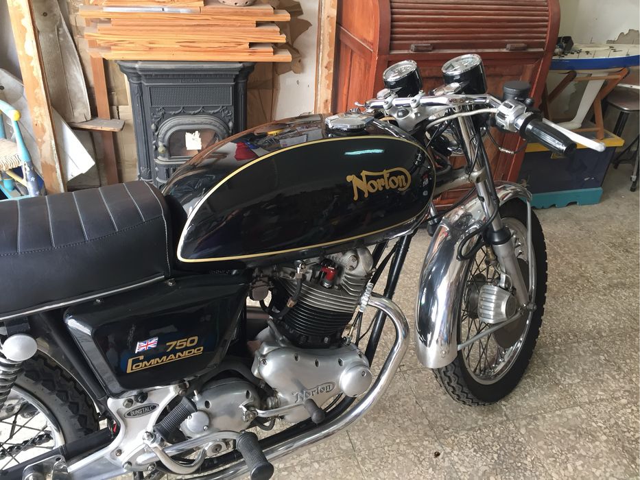 Norton Commando 750 Interstate