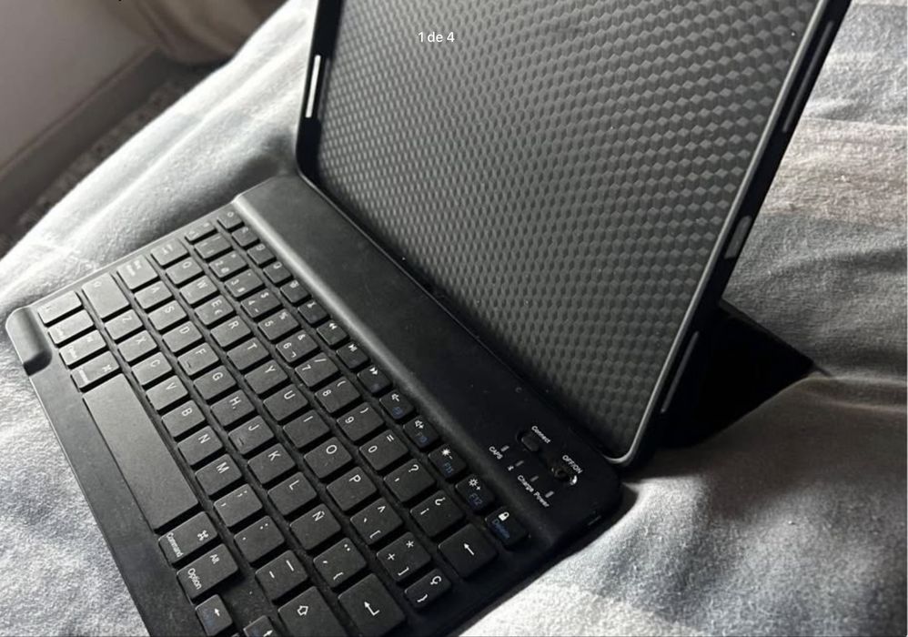 Capa com teclado para iPad 10.9/11”