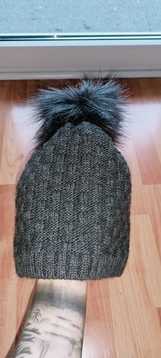 Zimowa czapka  pomponem