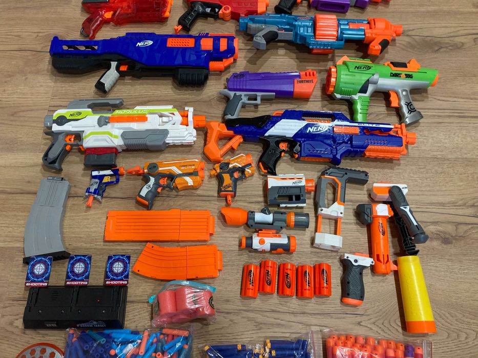 NERF 14 szt. pistoletów kałachów i mnóstwo gadżetów - TANIO !!!