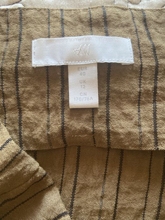 Saia cintura subida H&M
