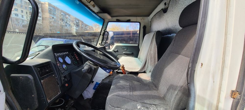 Тата LPT 613 / 38, 2005 года, тент