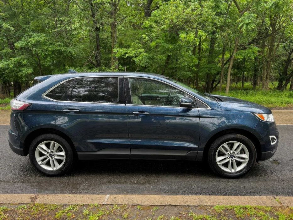 Ford Edge      2017