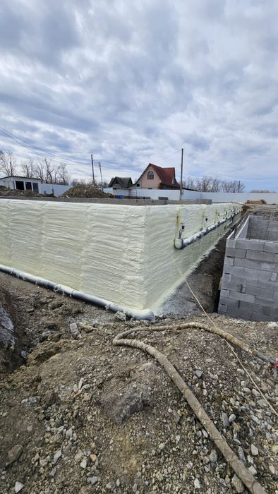 Утеплення Піною, ППУ, дахів, перекриття, ангарів, каркасних будинків