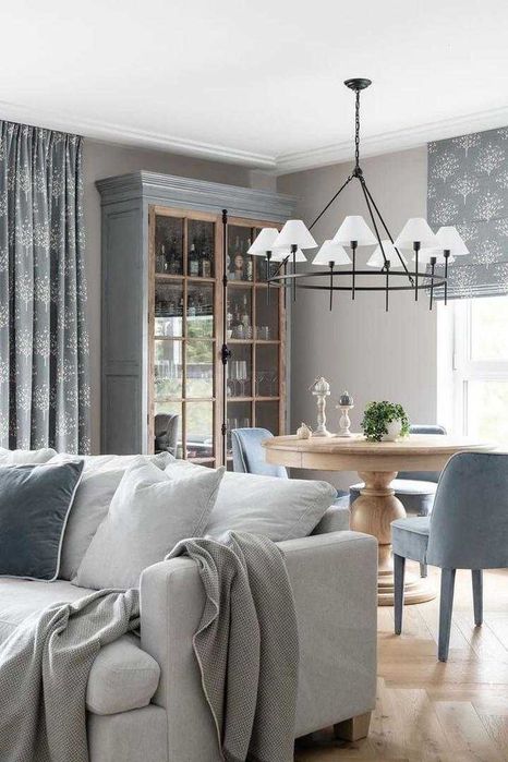 Rozkładany okrągły stół dębowy model Senator i Starostality dąb